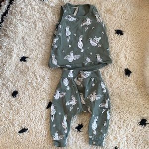 Rylee+cru matching cockatoo set. Slouch pant/tank